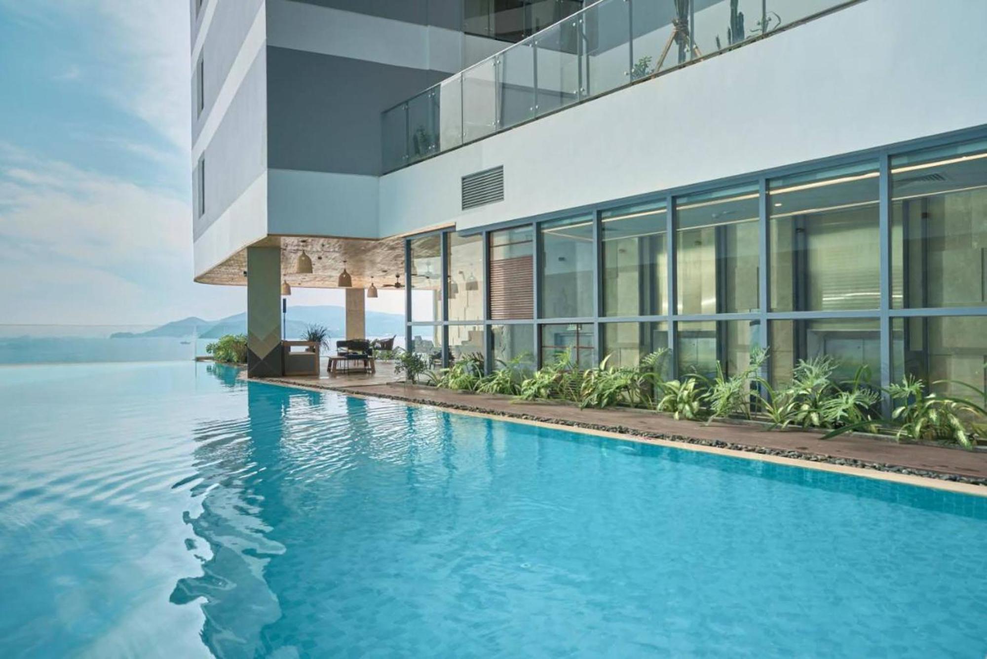 Coastal Panorama Oceanfront Suites Nha Trang Exterior foto