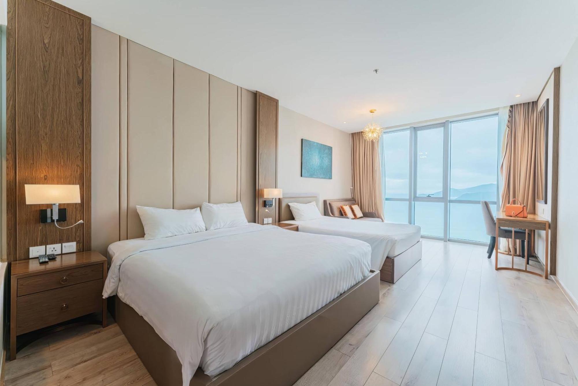 Coastal Panorama Oceanfront Suites Nha Trang Exterior foto