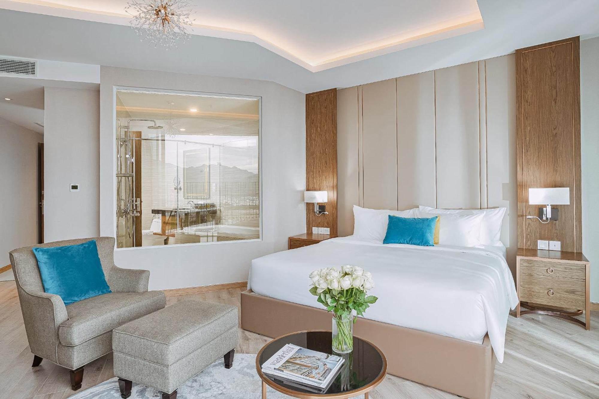 Coastal Panorama Oceanfront Suites Nha Trang Exterior foto